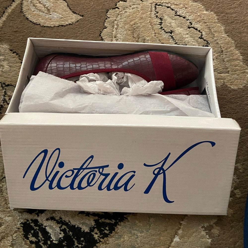 Victoria K Wine Flats